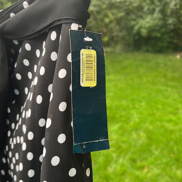 New pretty black and white polkadot skirt by Jones, New York - Picture 6 of 7